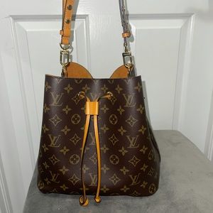 LV neonoe handbag in safran